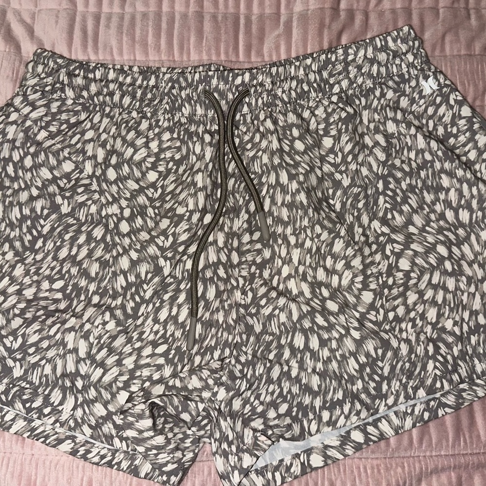 Hurley Black and White Patterned Women's Athletic Shorts